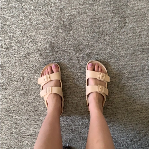pink sandals ! - Picture 7 of 7